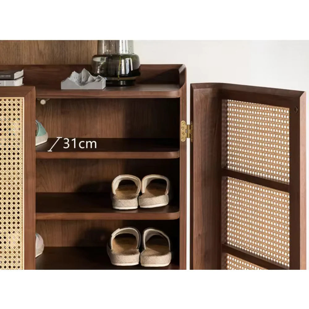 Zapatero japonés macizo con puertas de mimbre